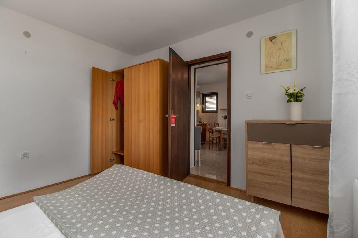 Apartman Turina M Jadranovo Eksteriør bilde